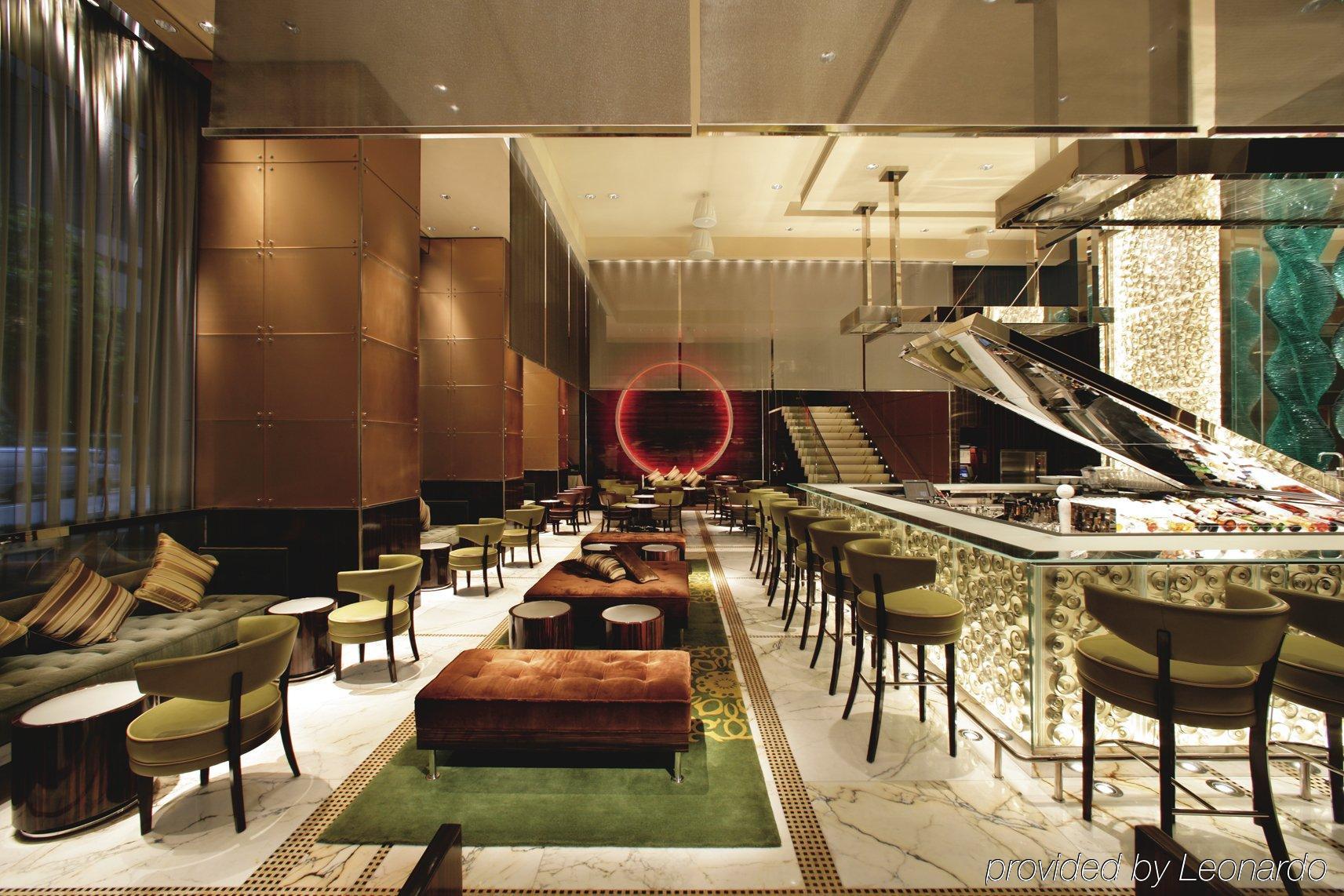 The Landmark Mandarin Oriental, هونغ كونغ المطعم الصورة